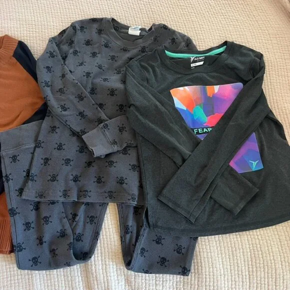 BUNDLE Old Navy Boys Sz 8 Shirts Sweaters Long Sleeves 15 Piece Set Mixed Brands - Picture 2 of 7
